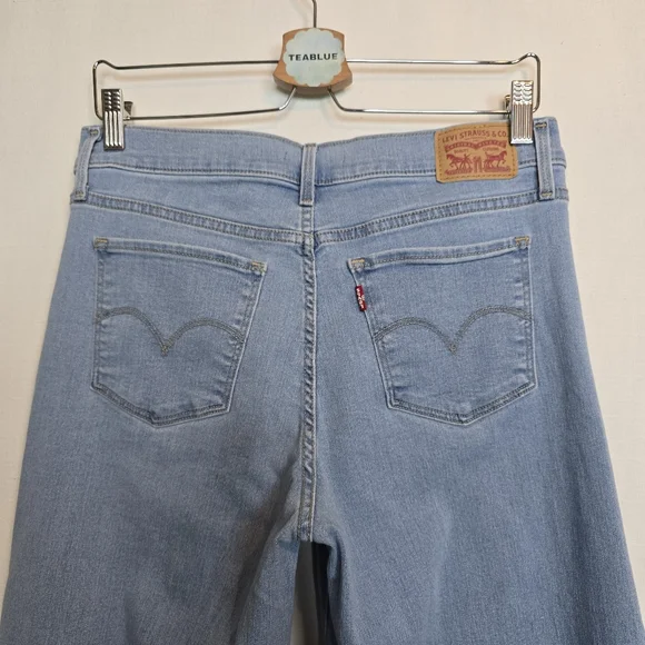 Levi's 318 Shaping Wide Leg Women's Jean In Tall Glass Of Water - Light Wash 30 - Picture 9 of 13